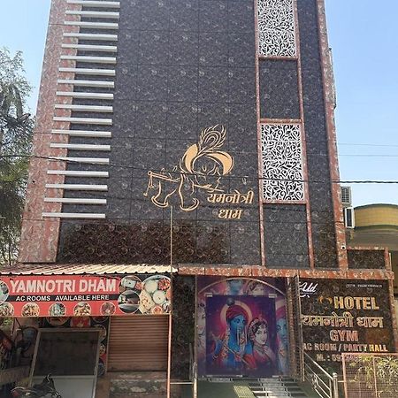 Yamnotri Dham Hotel Vrindāvan Buitenkant foto