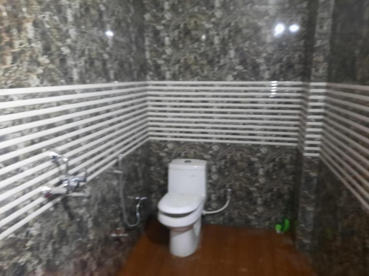 Yamnotri Dham Hotel Vrindāvan Buitenkant foto