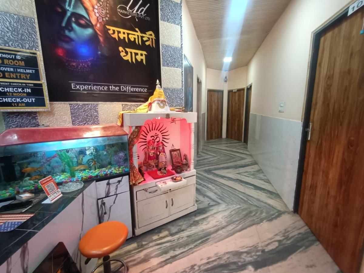 Yamnotri Dham Hotel Vrindāvan Buitenkant foto